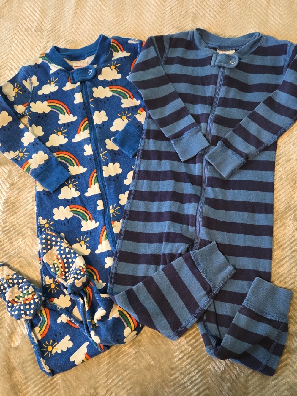 Hanna Anderssen Kids Blue Rainbow & Striped One-Piece Sleepers - Set of 2